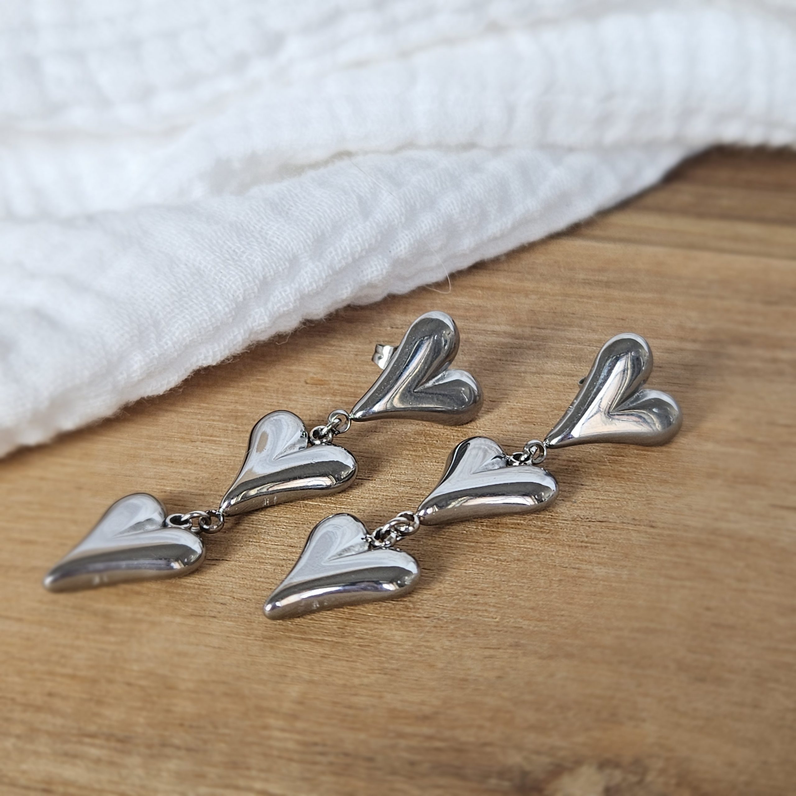 Boucles d'oreilles trio de coeurs