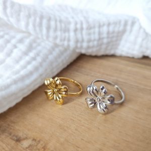 Bague fleur acier inoxydable