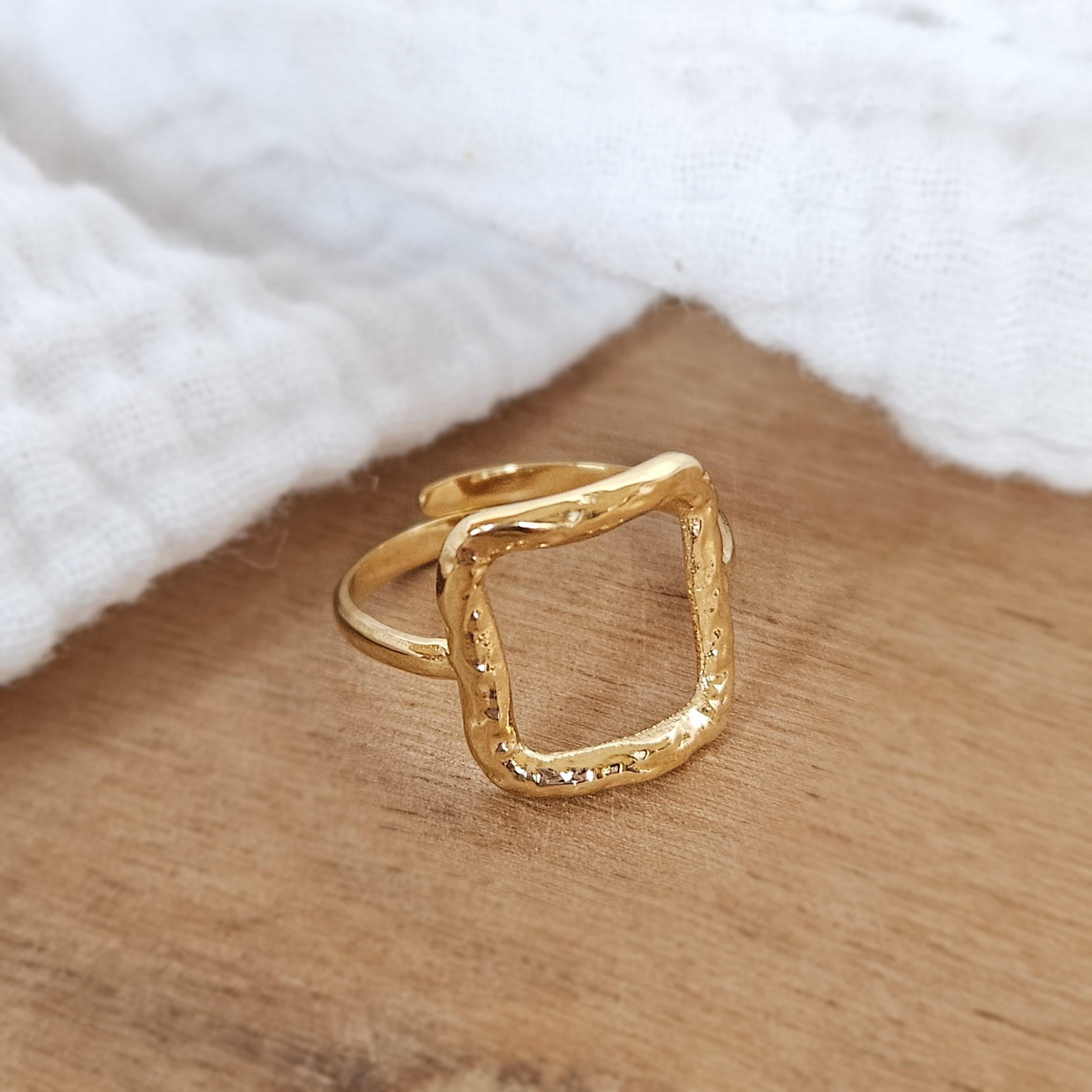 Bague carré or fondu