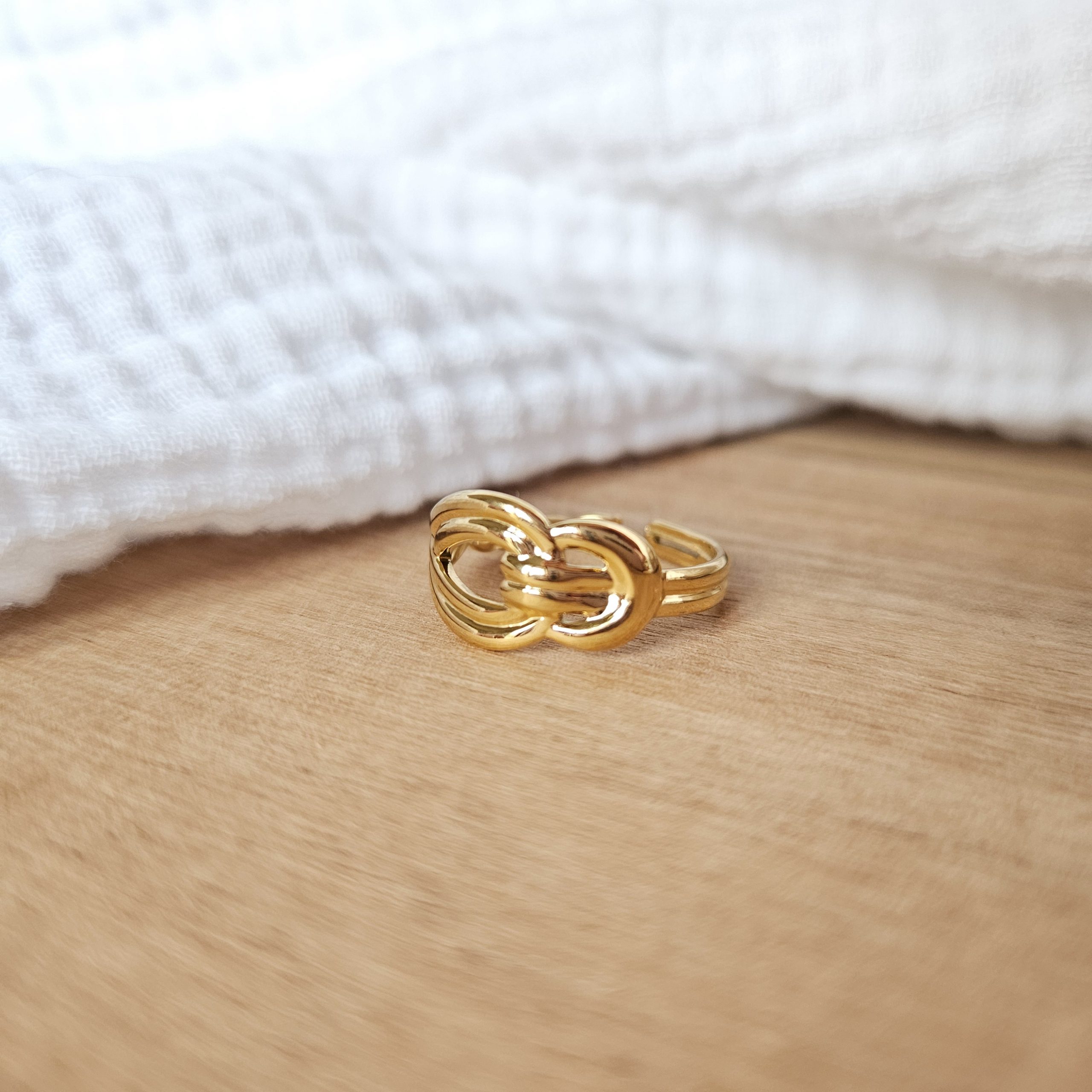 Bague noeud doré